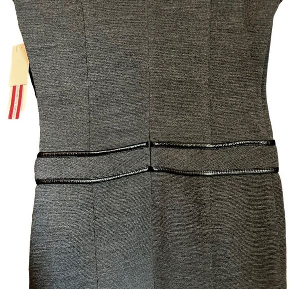 Elegant Sleeveless Gray Dress - Picture 14 of 14